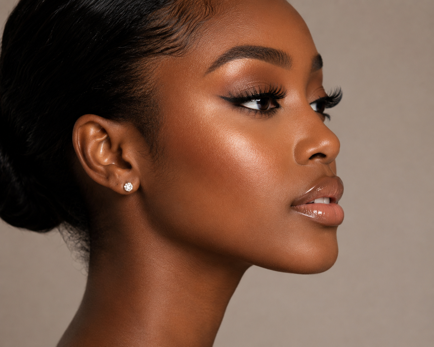 OLENAR Beauty Hub beauty model